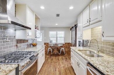 917 Bedford Ct W, Hurst, TX 76053 - photo 7