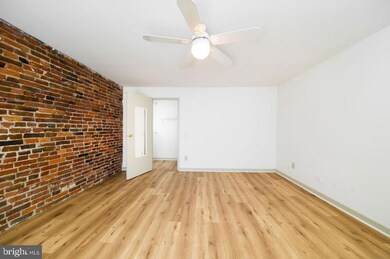 33 Letitia St unit 408, Philadelphia, PA 19106 - photo 7