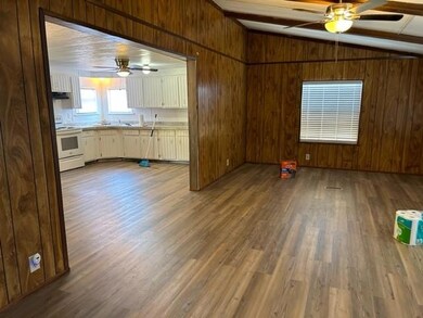 827 Quail Run, Cleburne, TX 76031 - photo 3