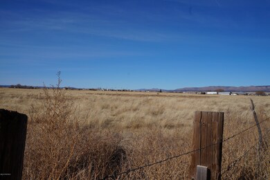 2300 W Santa fe Rd, Paulden, AZ 86334 - photo 3