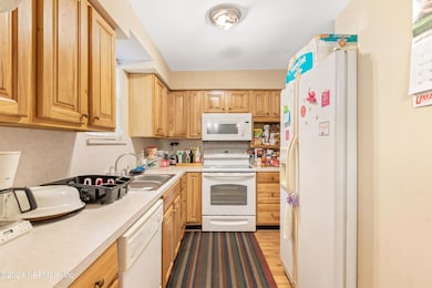 1748 El Camino Rd unit 3, Jacksonville, FL 32216 - photo 4