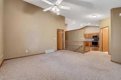 1522 Franklin St, Onalaska, WI 54650 - photo 4