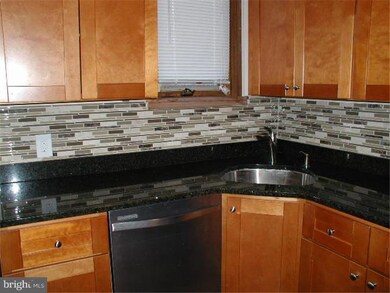 1044 N Dupont St, Wilmington, DE 19805 - photo 5