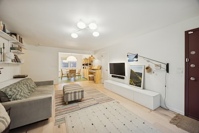 4147 N Kedvale Ave unit 1B, Chicago, IL 60641 - photo 3