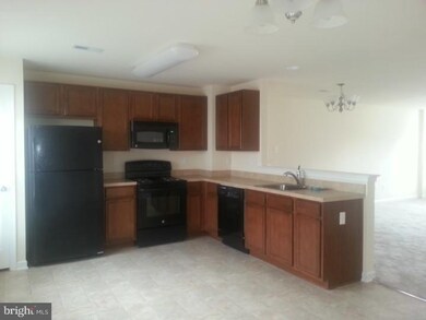 172 S Charlotte St, Pottstown, PA 19464 - photo 7