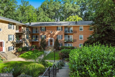 3790 Lyndhurst Dr unit 303, Fairfax, VA 22031 - photo 5