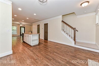 Large, eat-in kitchen