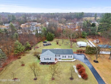 7 Beverly St, Saratoga Springs, NY 12866 - photo 3