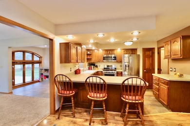 543 Fieldcrest Rd, Belvidere, IL 61008 - photo 7