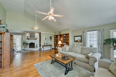 3060 S Greenbrier Ave, Springfield, MO 65804 - photo 3