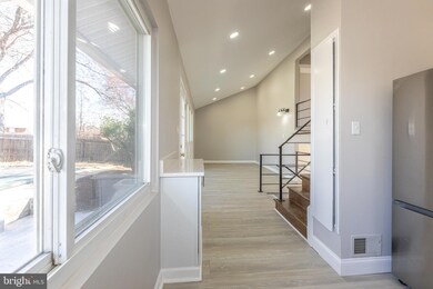 6324 Beryl Rd, Alexandria, VA 22312 - photo 4