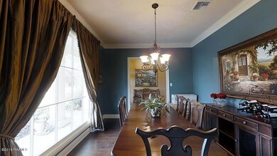 Formal Dining