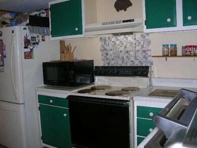 408 W Monroe St, Philo, IL 61864 - photo 4