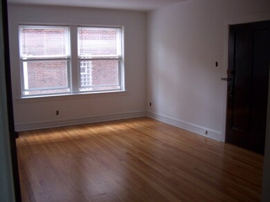 2610 W Montrose Ave, Chicago, IL 60618 - photo 2