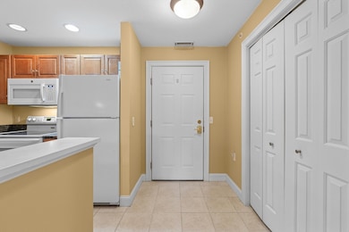 1 Millbrook Ln unit 304, Wakefield, MA 01880 - photo 6