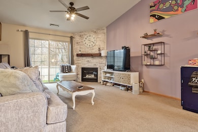 5638 Andrews Dr unit 5638, Roscoe, IL 61073 - photo 6