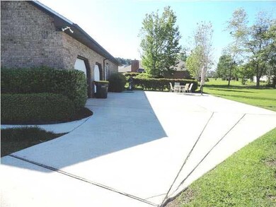 LONG, WIDE DRIVEWAY