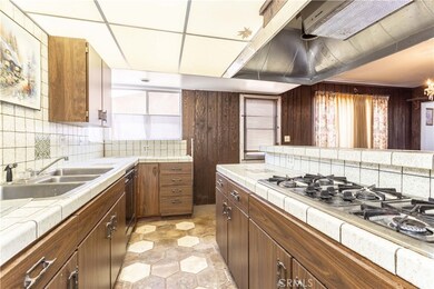 13243 Calcutta St, Sylmar, CA 91342 - photo 6