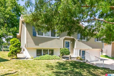 13030 Browne Cir, Omaha, NE 68164 - photo 2