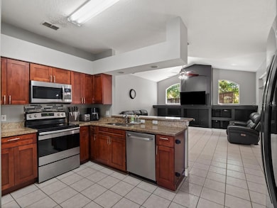 Kitchen/Family