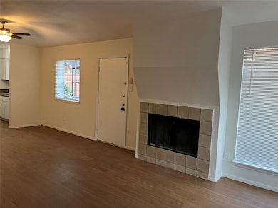 8050 Sands Point Dr unit A, Houston, TX 77036 - photo 5