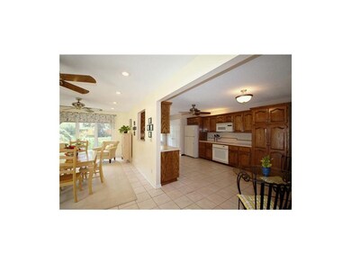 Kitchen/sunroom