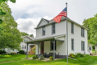 1103 W 3rd St, Cedar Falls, IA 50613 - photo 3