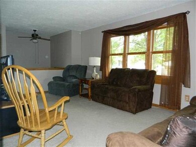 2024 W 55th St, Davenport, IA 52806 - photo 7