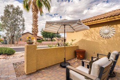 1821 E Redstart Rd, Green Valley, AZ 85614 - photo 4