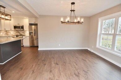 Eat-in Kitchen