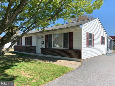 211 N Brownleaf Rd, Newark, DE 19713 - photo 2