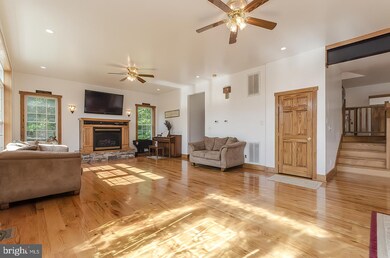 460 Roys Ln, Hedgesville, WV 25427 - photo 5