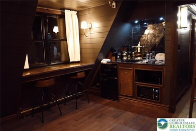 310 Anthony Ln, Pocono Pines, PA 18350 - photo 4