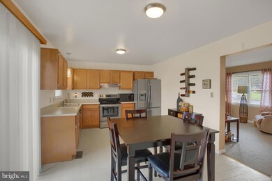 2021 Clinton Ave, Chambersburg, PA 17201 - photo 6