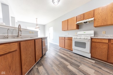 2977 Sentiment Ln, Greenwood, IN 46143 - photo 5