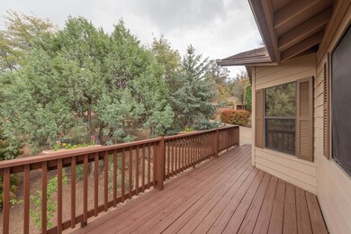 210 N Trailwood-3