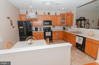 1080 Bordeaux Ln, Pennsburg, PA 18073 - photo 5