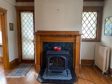 8 Berwick St, Worcester, MA 01602 - photo 4