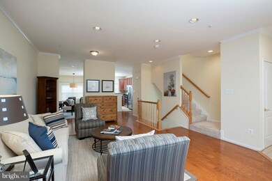 10207 Pembroke Green Place, Columbia, MD 21044 - photo 4