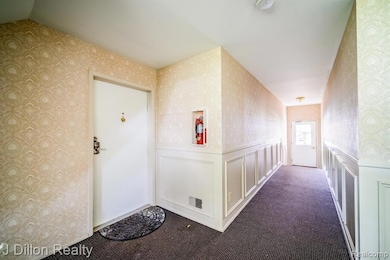 653 E Fox Hills Dr unit 49, Bloomfield Hills, MI 48304 - photo 3