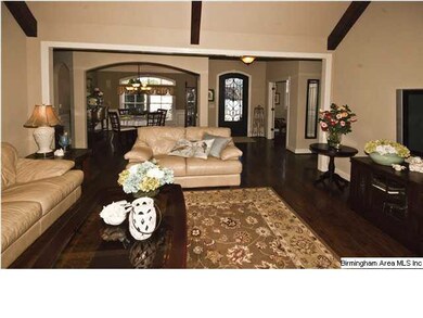 FIREPLACE IN FAMILY ROOM
