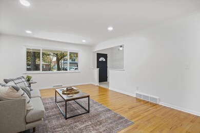 1736 Ivyhill Loop North
