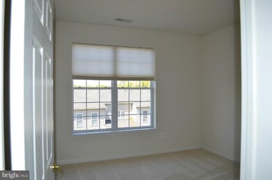 411 Hamlet Club Dr unit 306, Edgewater, MD 21037 - photo 3