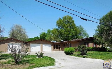 1845 SW High Ave, Topeka, KS 66604 - photo 2