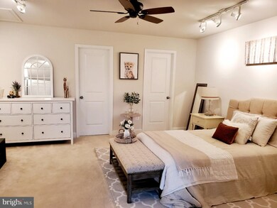 4528 Potomac Highlands Cir, Triangle, VA 22172 - photo 5