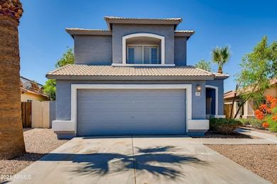 02 Exterior Front