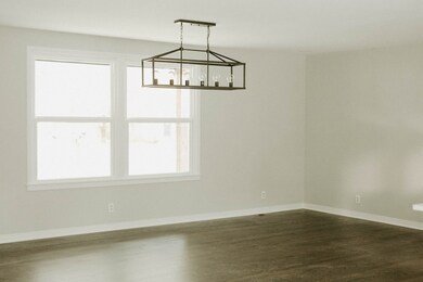 2015 Westwood Dr, Columbia, TN 38401 - photo 4