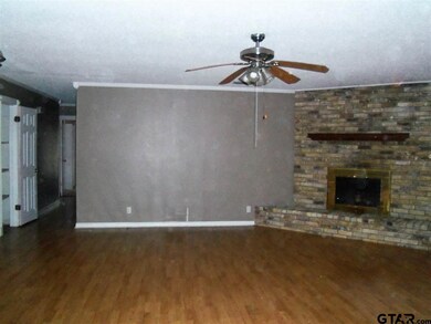 409 409 McMichael, Kilgore, TX 75662 - photo 3