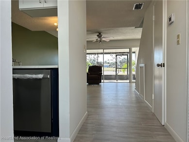 2016 Lakeview Dr, Sebring, FL 33870 - photo 2