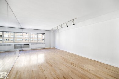 35 Park Ave unit 14F, New York, NY 10016 - photo 2